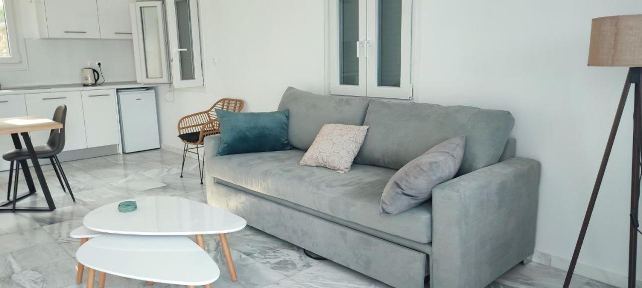Odysseas Apartment *