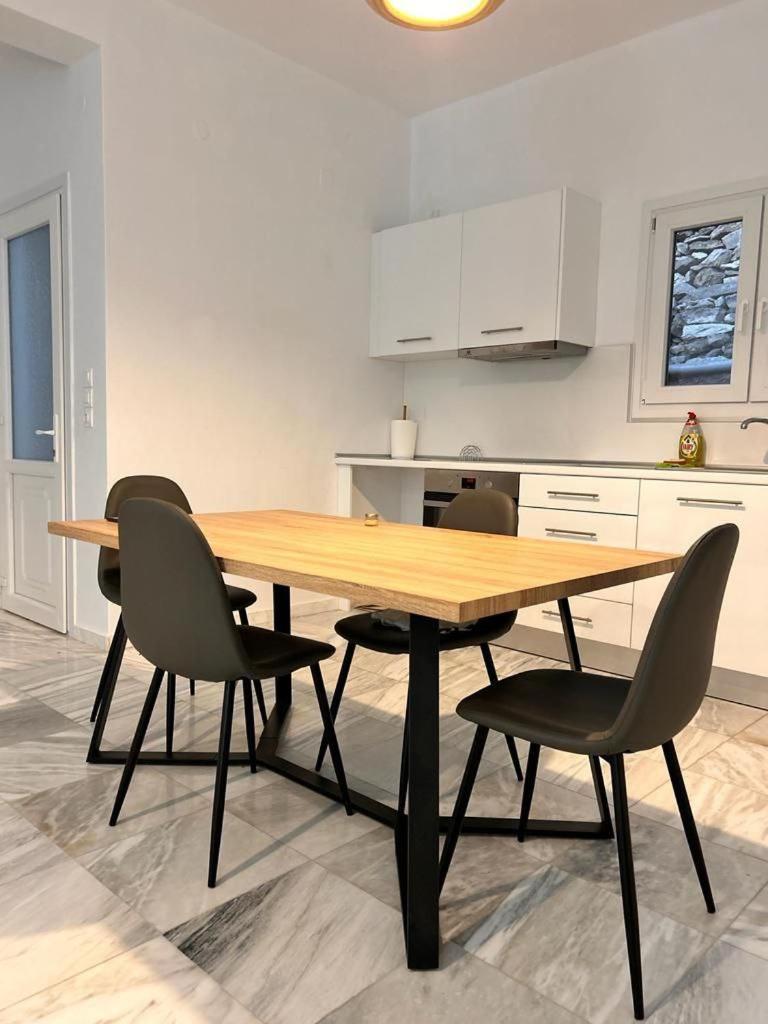 Apartment Odysseas *